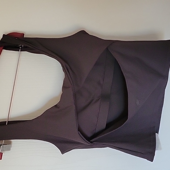 Fabletics Oasis rib built in bra tank - Picture 2 of 3